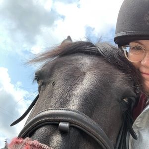 Meet your Posher, Linda